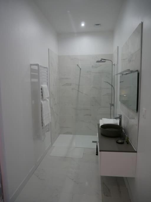 Clos De La Providence, Gite, Piscine Et Spa 3 Chambres Nolay  外观 照片